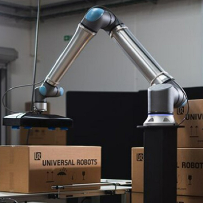 パッキング パレットで運搬することを渡す材料のためのonrobotのcobotのグリッパーが付いている普遍的なロボットUR 20 cobotのpalletizer