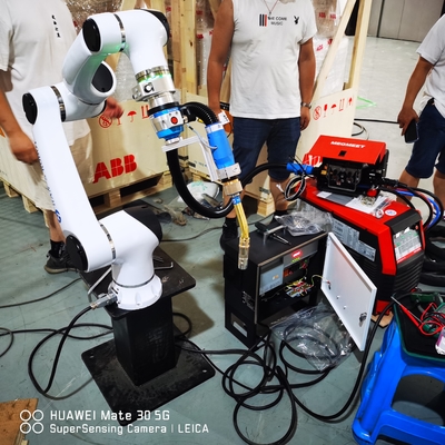 6軸線のHansrobot Cobot Elfin05-Lの溶接装置が付いている共同のロボット腕