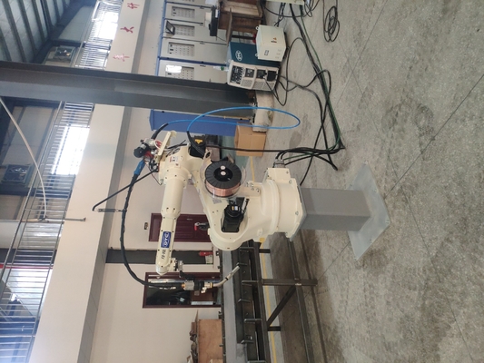 OTCの溶接の解決のためのP400ロボティック溶接機とのmig magの溶接ロボットFD-B4S 7の軸線
