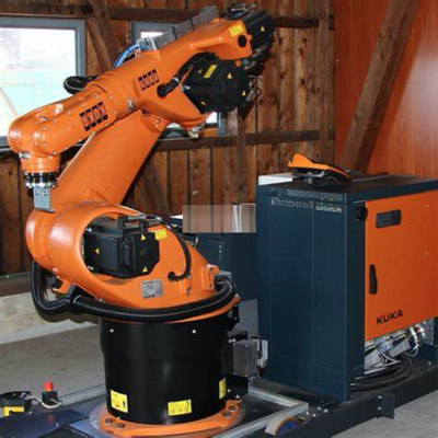 KUKA KR 360 R2830 ロボットアームペイロード 360kg CNGBS組立ライン付き エンジン組立としてピックアンドプレイスマシン