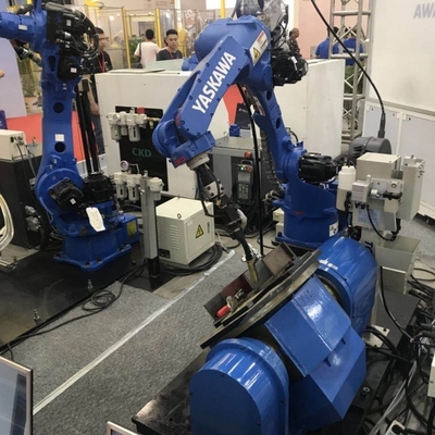 ヤスカワ ロボット AR1440 1440MM の 6 軸 ロボット アーム と CNGBS ロボット 位置付け 溶接 機械