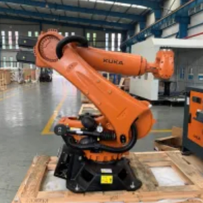 KUKA KR 210 R2700 エンジン組み立てのためのCNGBS線形ガイド付きの産業用ロボットをピックアンドプレースする