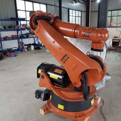 クーカロボット KR 70 R2100 6軸ロボットアームを持つ溶接自動化のためのCNGBS銃清掃ステーション