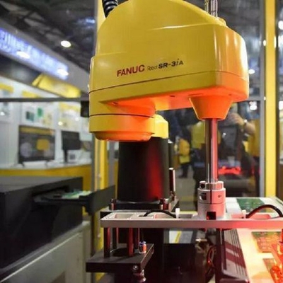 4 軸 スカーラ ロボット SR-3iA 3kg のペイロード ロボット 腕 ピック アンド プレイス マシン