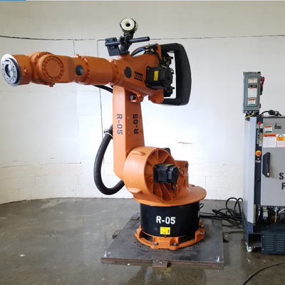 クカ6軸ハンドリングロボットアーム KR 240 R3330 CNGBSロボットガイドレール付き ハンドリングロボット