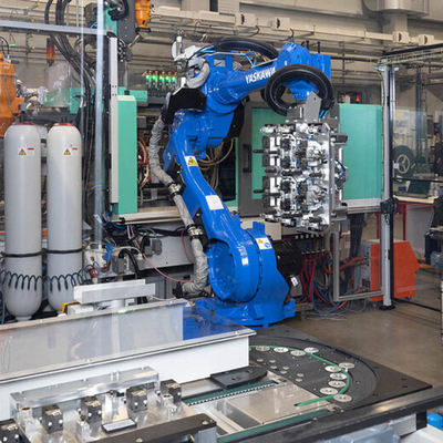 YASKAWA パレティゼーションロボット GP50 工業ロボットとしてCNGBSハンドグリッパー付きのピックアンドプレイスマシン