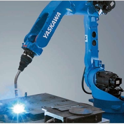 溶接 6 軸 ロボットアーム Yaskawa AR700 CNGBS ロボットグリッパーと組み合わせ ロボットを扱う