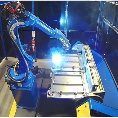 溶接 6 軸 ロボットアーム Yaskawa AR700 CNGBS ロボットグリッパーと組み合わせ ロボットを扱う