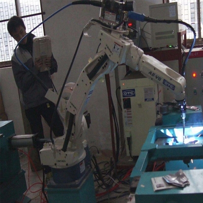 OTC産業ロボット FD-B6L 2008MM リーチ付き ARC 溶接機と溶接機 DM350