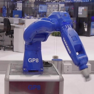 産業組立ロボットGP8 8KGのペイロード,ピックアンドプレイスマシンとしてのロボット腕
