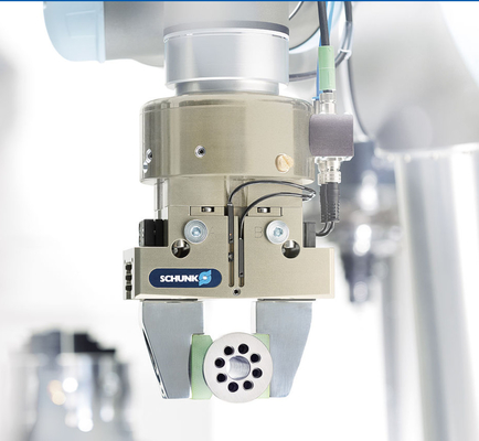 SCHUNK ロボットグリッパー 食品産業の工場で FANUC,IRB6700 と KR210 ロボット