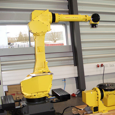 ロボットパレット化機 FANUC M-710iC/70 ガラス真空リフトハンドリングマシン ロボット液体ハンドリング ロボットストックサプライヤー