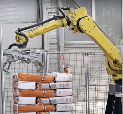 ロボットパレット化機 FANUC M-710iC/70 ガラス真空リフトハンドリングマシン ロボット液体ハンドリング ロボットストックサプライヤー