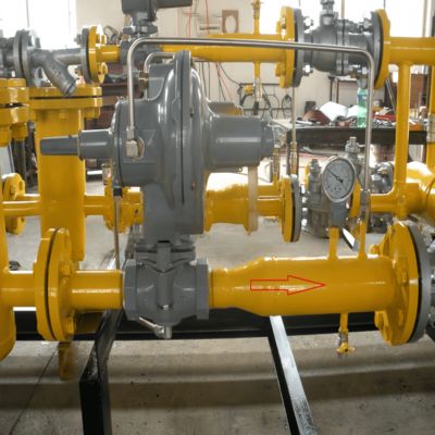 高流量 Fisher 299H シリーズ パイロット作動式減圧レギュレータ フランジ接続 天然ガス輸送用