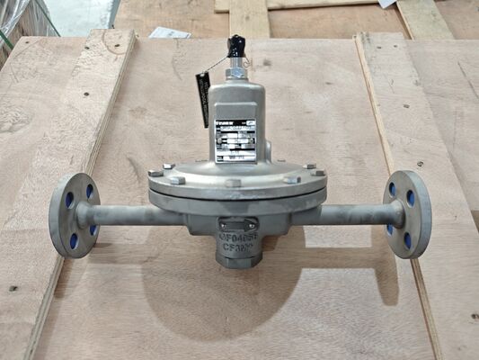 新品のFisher MR95シリーズレギュレーター 直動式圧力調整器 圧力制御バルブ サプライヤー