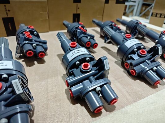 Fisher377 リレーと DVC6200 スマートポジショナー 高安定性バルブ制御