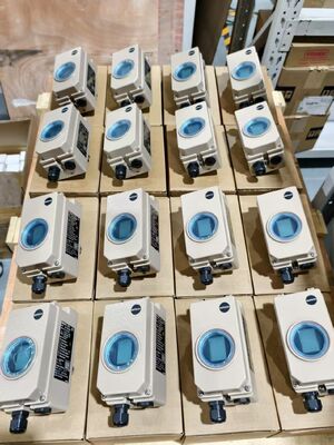 蝶弁およびAscoの電磁弁が付いているSamsonの空気のスマートなポジシァヨナー3730-31001