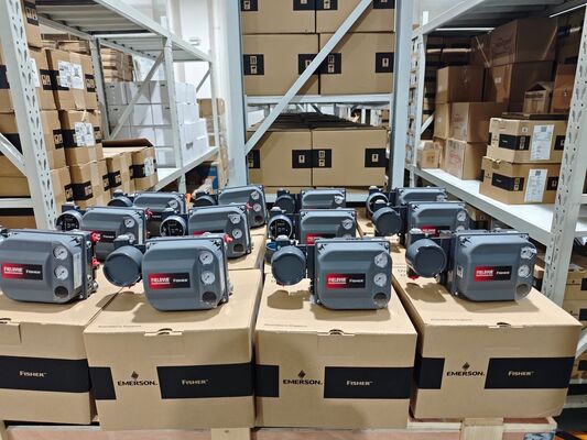 Fisher Pneumatic Control Valve with DVC 6200 Digital Valve Positioner
