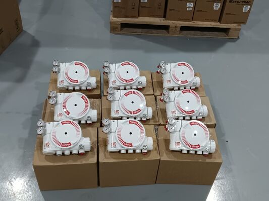 高精度 Flowserve Logix 3800 3800E デジタル バルブ ポジショナー信頼性の高い制御バルブ部品在庫