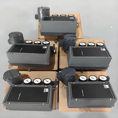 Fisher 3620J 電空バルブポジショナ、一体型バイパスバルブおよび4-20 mA DC精密制御用フォースバランス設計