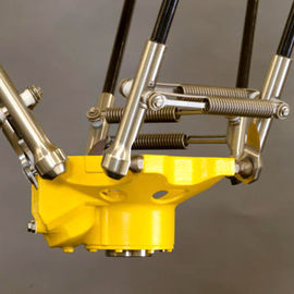 ロボティック腕M-3iA/6Aを組み立てる6本の斧の工業用ロボット