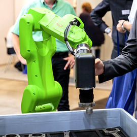 550mmの範囲4kgのペイロードのFanucのロボット腕のCR -産業IP65保護のための7 IA