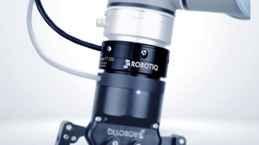 ROBOTIQ FT 300力のトルク センサーのロボット付属品