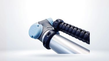 溶接の共同のロボット腕Igus Ur -クランプはケーブルの指導付属品をしっかり止めます