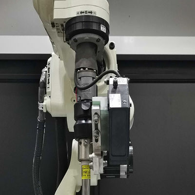 Playload 6kgの範囲1445mm Migのロボティック溶接が付いている溶接ロボット6の軸線OTC FD-B6のアーク溶接のロボット