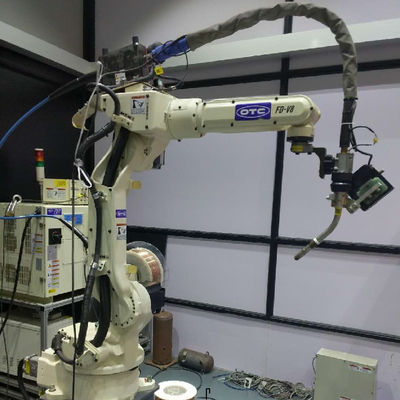 DM350溶接機のミグ溶接のロボットとのOTC FD-V8