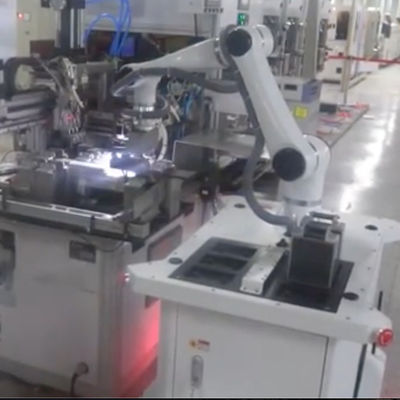 プログラム可能なロボットCobotを扱う6車輪軸のロボット ハンの星の移動式プラットホーム
