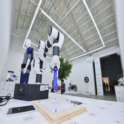 6つの軸線のCobotのロボットを持つ共同のロボティック腕のレーサー5 0.63