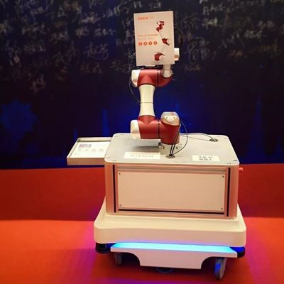 一突きおよび場所のロボット腕を搭載するJAKA Zu 3 CobotのロボットのJAKA Cobot