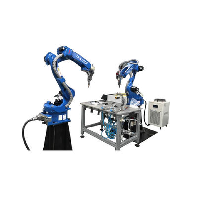 自動溶接のロボットとして他のアークの溶接工が付いているMotoman AR1440の工業用ロボットの溶接機