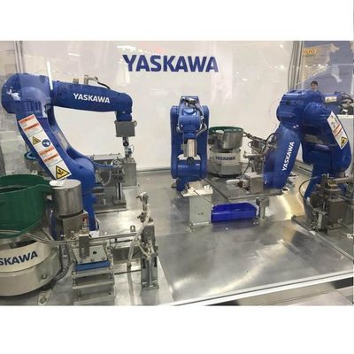 一突きおよび場所機械として8KGペイロードのロボティック腕を搭載する高速エンジン アセンブリ工業用ロボットGP8