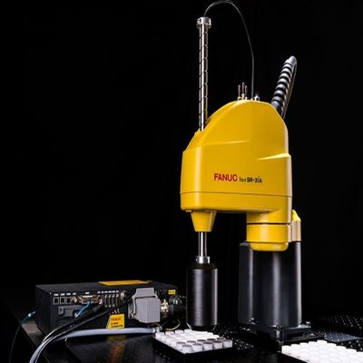 組み立てロボットのためのScaraのロボットSr3iA CNCのロボット腕3kgのペイロード4の軸線