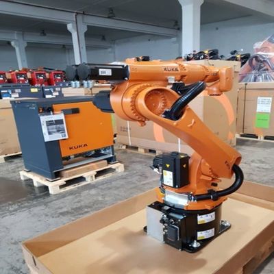 ロボット パッキングのためのパッキングのロボットKR 16のR1610マニピュレーターのロボット腕6の軸線
