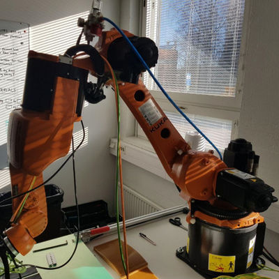 ロボットPalletizerのための6つの軸線のロボティック腕を搭載するパレットで運搬するロボットKR8 R1620