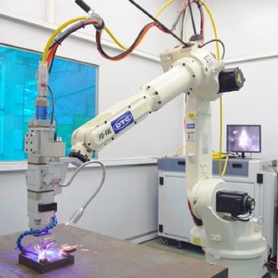 ミグ溶接機械としてDM350アークの溶接工が付いている溶接ロボットFD-V8Lの自動溶接のロボット