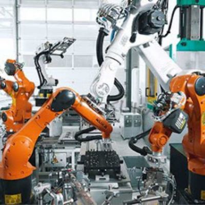工業用ロボットとして5つの軸線のマニピュレーターとのロボティック腕KR 470 PAの処理