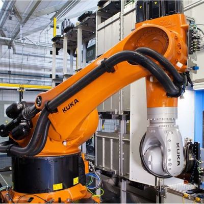 他の溶接装置としてレーザ溶接のためのレーザ溶接のロボットKR 600 R2830