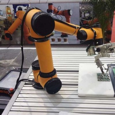 一突きおよび場所の共同のロボットのためのAUBOのロボットAUBO i3 6軸線のロボティック腕