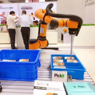 AUBO I10 コボット ロボットアーム 6 軸 協働ロボットとして操作する
