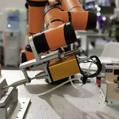 AUBO I10 コボット ロボットアーム 6 軸 協働ロボットとして操作する