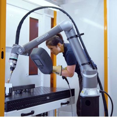 溶接ロボット腕 オートメーション OMRON TM12 6 軸 協働ロボットとしてのロボット腕