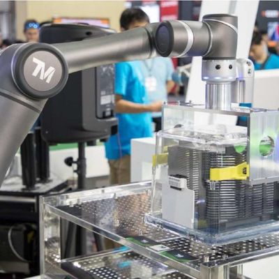 Cobotのロボットとして共同のロボティック腕OMRON TM12Mのロボット腕6の軸線