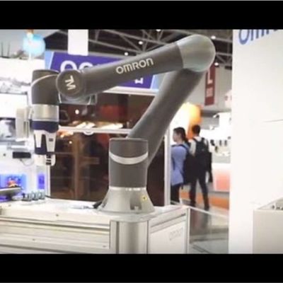 一突きおよび場所のロボットとして負荷に荷を下すことのための共同のロボット6軸線TM14