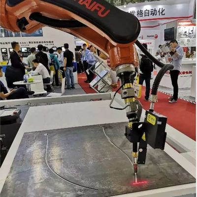 工業用ロボットを扱うために正確な、安定した6つの軸線のロボティック腕SF6-K1400