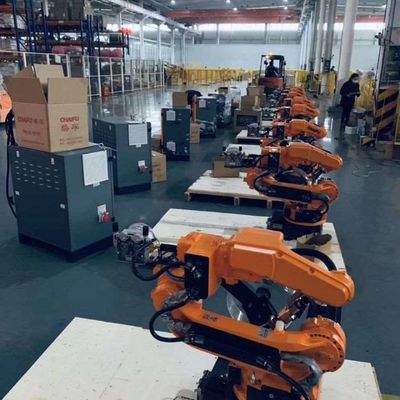 工業用ロボットを扱うために正確な、安定した6つの軸線のロボティック腕SF6-K1400