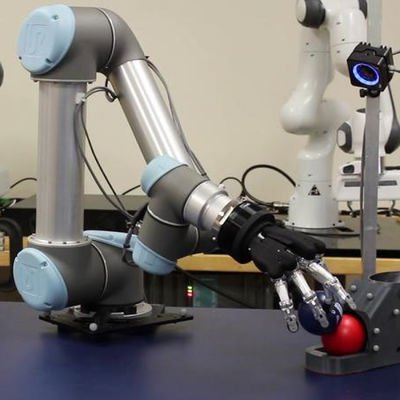 工業用ロボットUR5の共同のロボット自在継手6の軸線のロボット腕Cobot